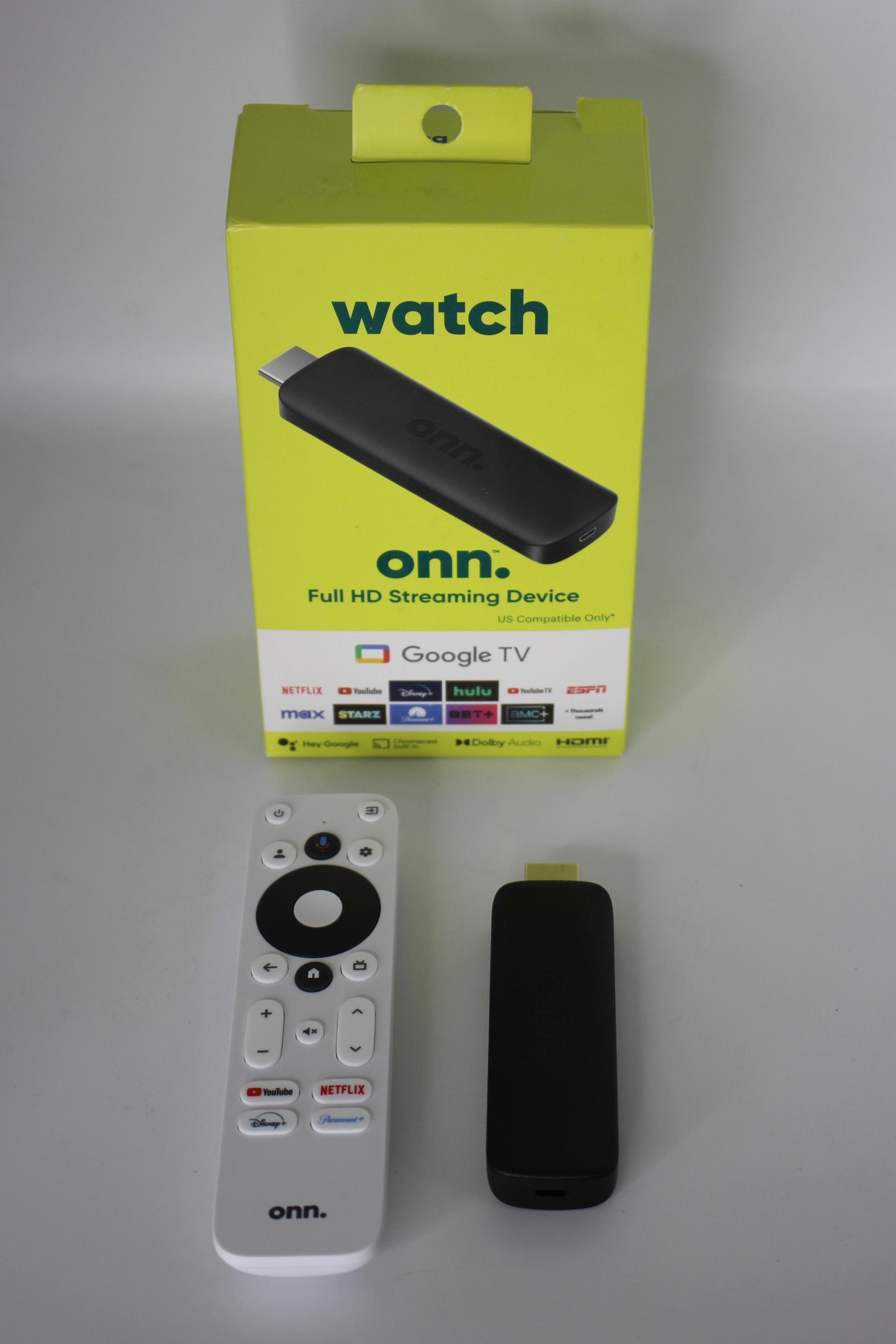 Watch Onn 2k FHD Streaming Stick con acceso a +1.300 canales.